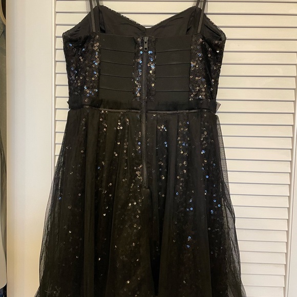 Black sequin French Connection cocktail dress - Picture 3 of 4